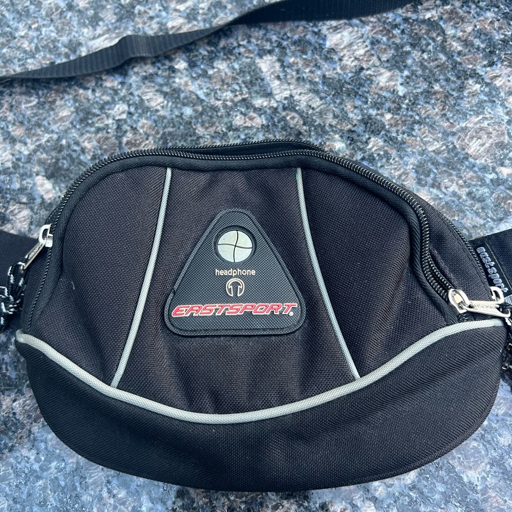 Eastsport Outdoor Co. Fanny Pack Waste Bag Belt 2 Zip Pockets & Headphone Hole